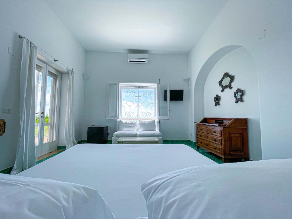 Il Carrubo Capri Country house *